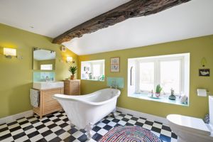 En Suite- click for photo gallery